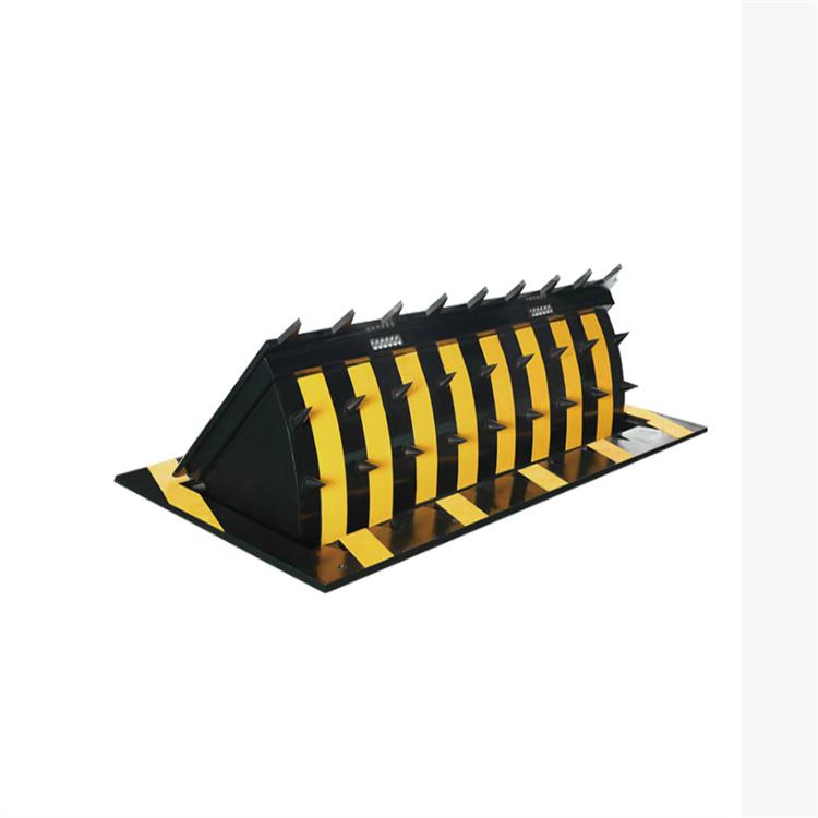 液壓路障機(jī)與破胎器 提升校園與道路安全的可靠解決方案