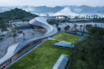 山水相融:黃果樹大瀑布、天星橋景區入口游客中心 / 中規院+清水愛派